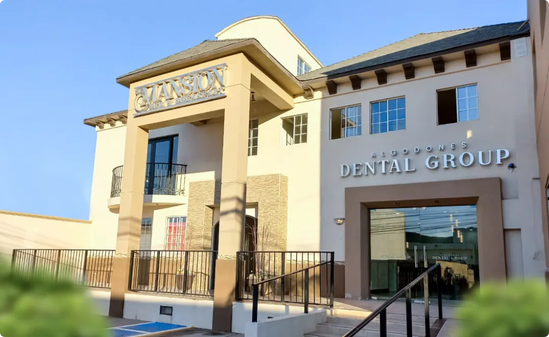 dental clinic housing in Los Algodones, Mexico